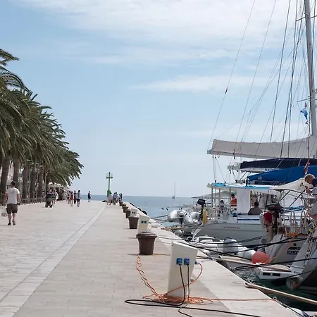 Old Town Hvar 公寓